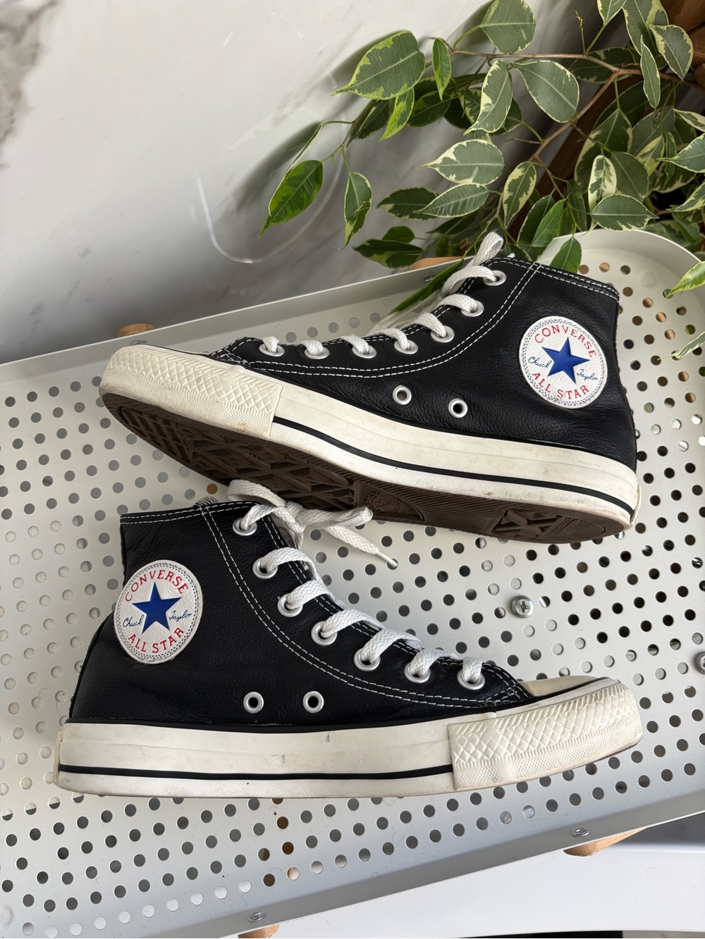 Converse Leather Chuck Taylor All Star Sneakers Black/White Size Women’s 6.5